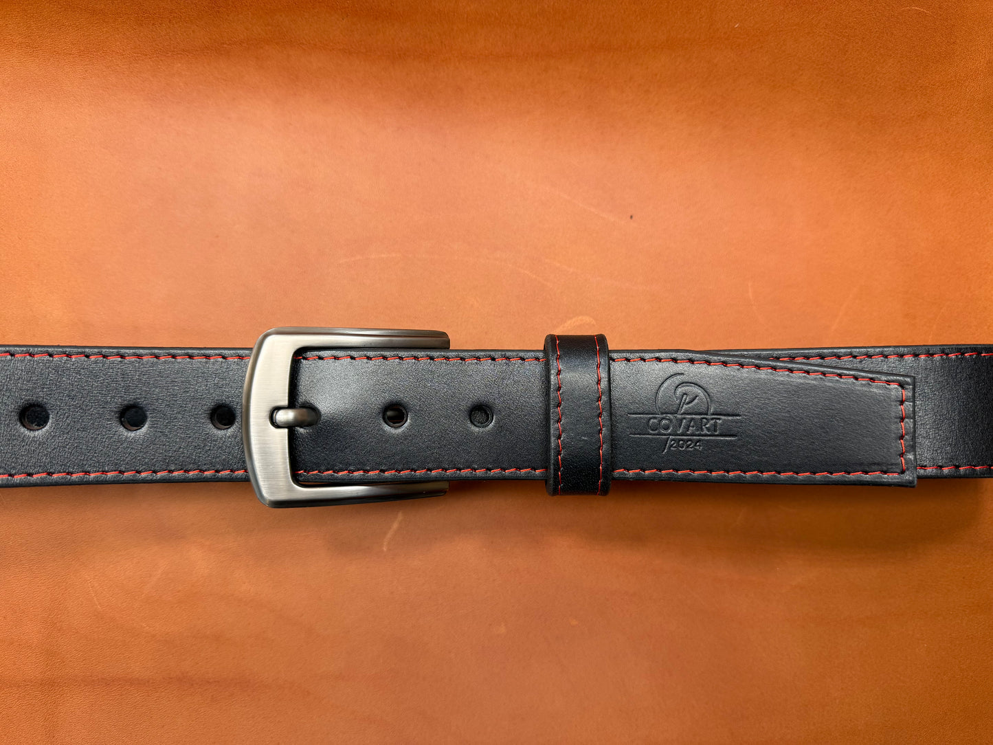 Hand-stitched leather belt Xyrian