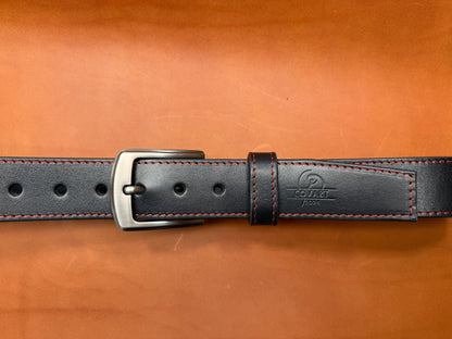 Hand-stitched leather belt Xyrian