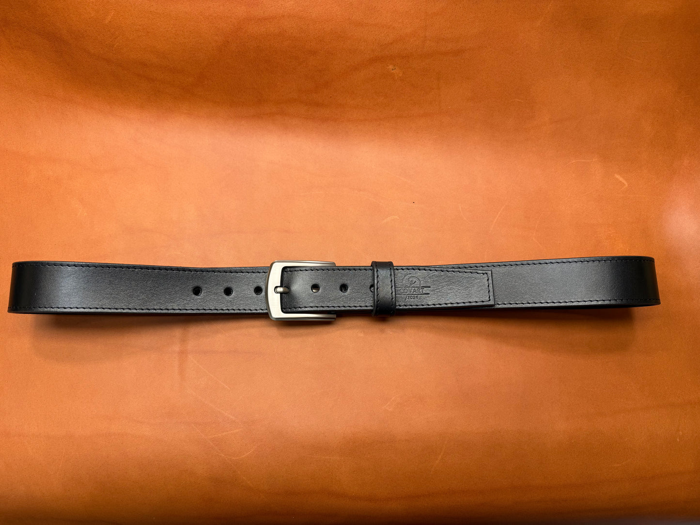 Hand-stitched leather belt Xyrian