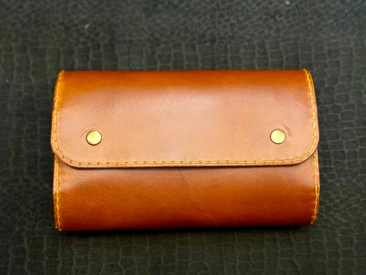 Handgefertigtes und genähtes Lederetui für 3 Zigarren