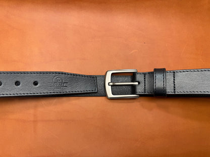Hand-stitched leather belt Xyrian