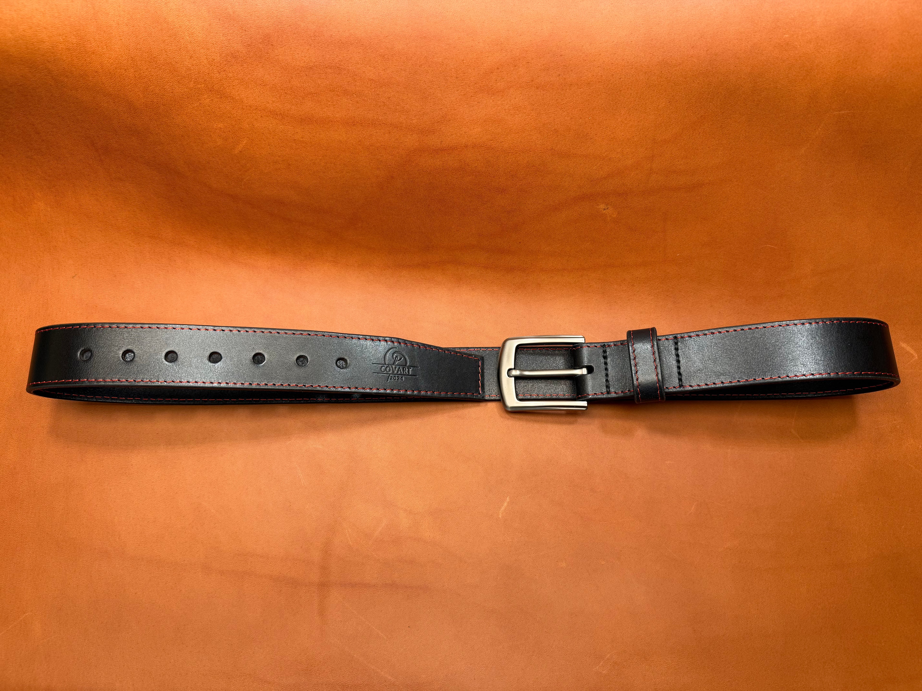 Hand-stitched leather belt Xyrian